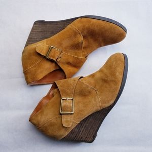Lucky Brand Samara ankle wedge booties